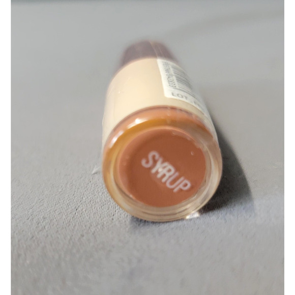 Makeup Revolution Soph x Revolution Lipstick Syrup Shade Nude Bullet New London - Picture 4 of 5